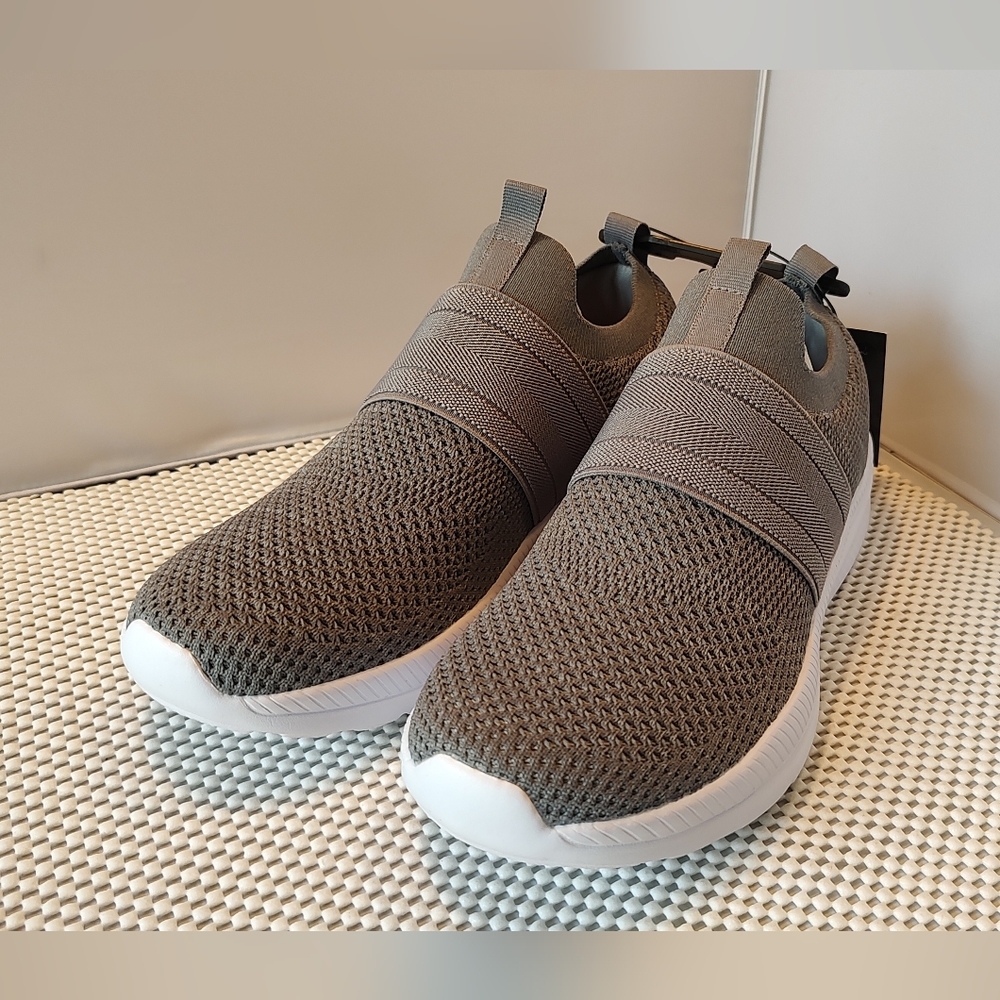 Athletic Works Men's Banded Jogger Slip-on Athletic Sneakers Grey Memory foam